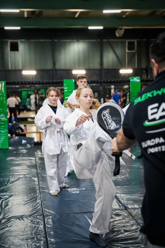 Kindertraining 7 Teakwondo für Kinder
Teakwondo für Jugendliche